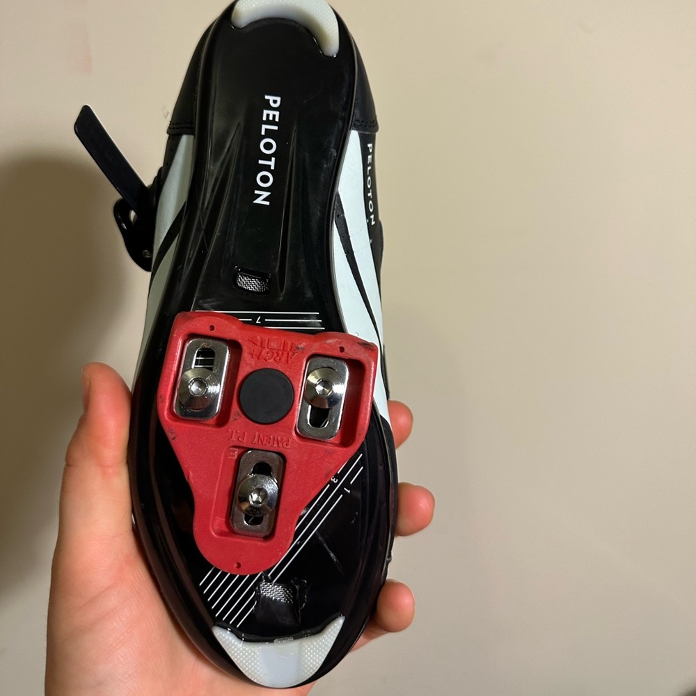 Peloton size 37 shoes - Picture 3 of 3